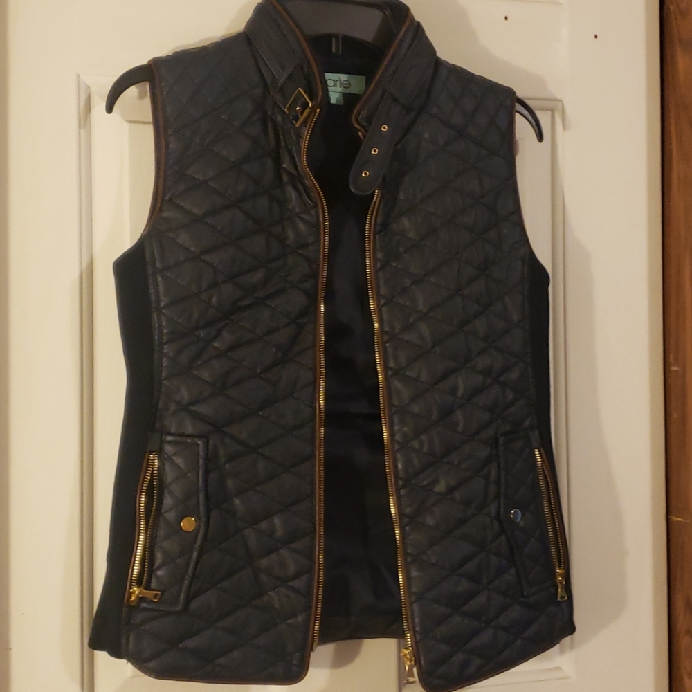 Vest - Picture 2 of 2